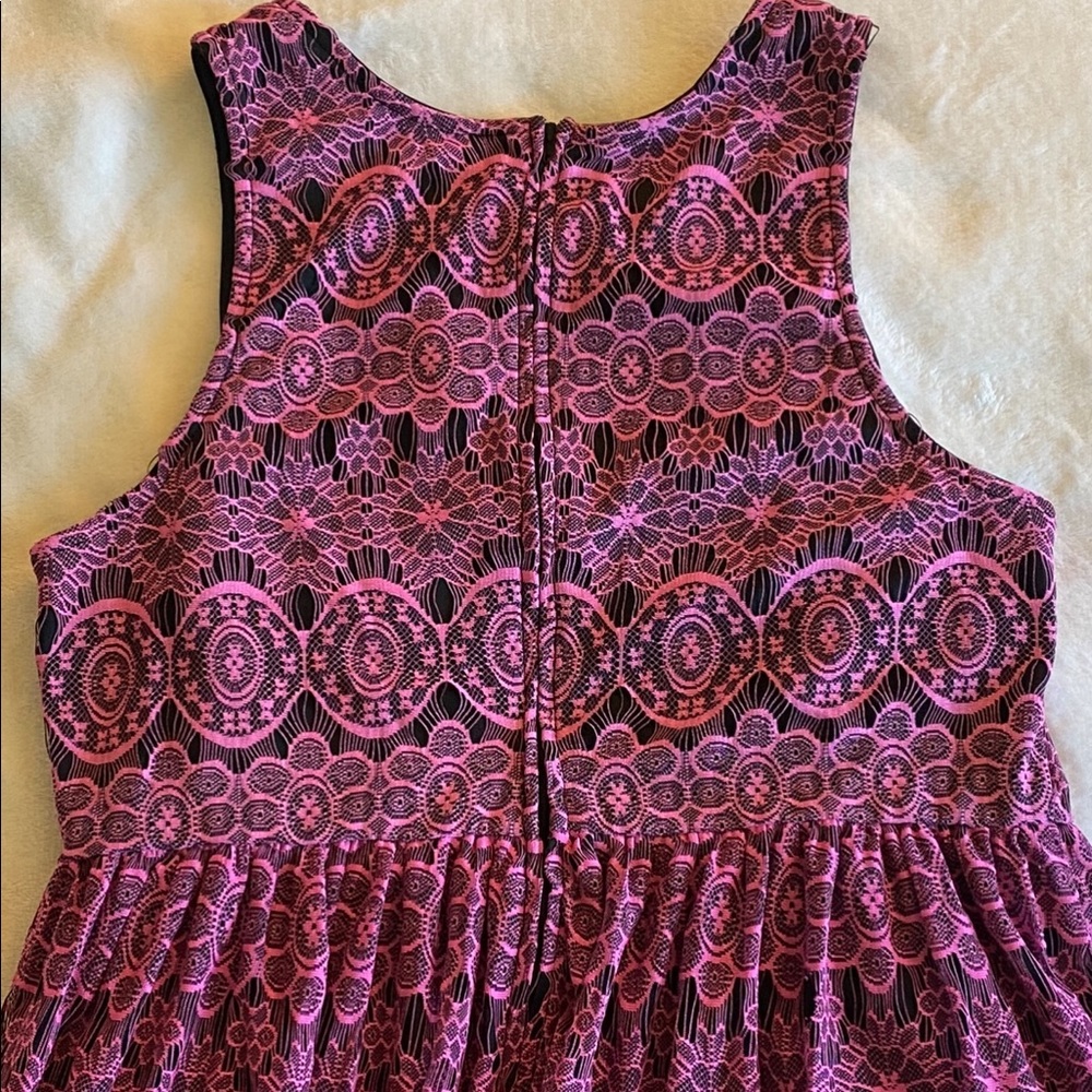 FOREVER 21 PLUS | Pink Lace Dress - 1X - Picture 6 of 8